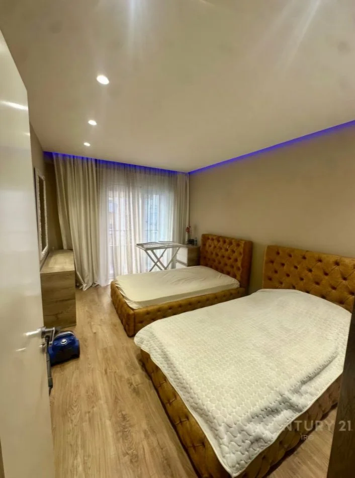 Tirane, jepet me qera apartament 2+1 Kati 5, 120 m² 650 € (Astiri)