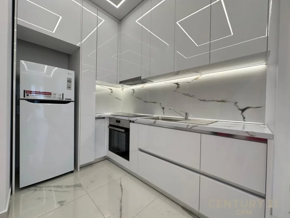 Tirane, jepet me qera apartament 1+1 Kati 6, 75 m² 650 € (Kodra e Diellit)