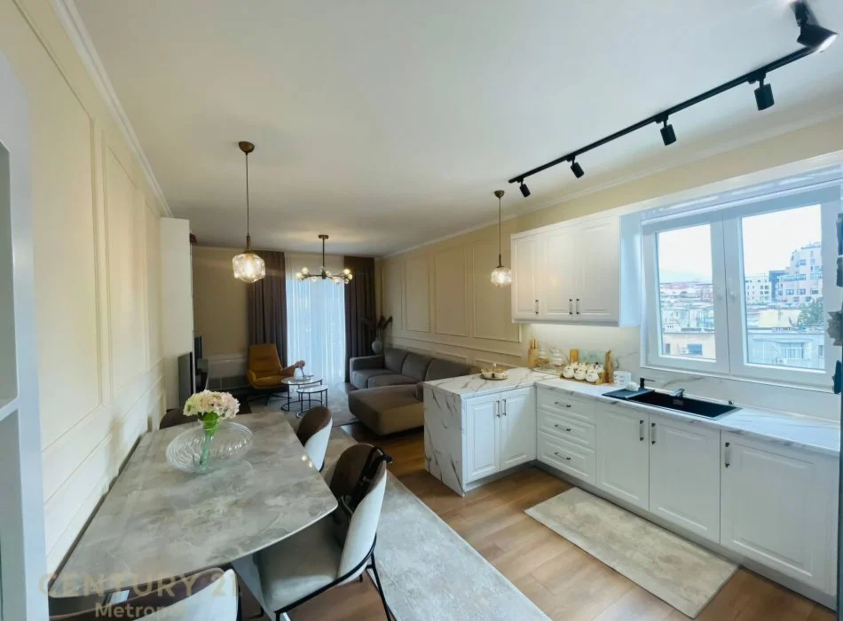 Tirane, jepet me qera apartament 2+1 Kati 6, 120 m² 1.200 € (Komuna e Parisit)