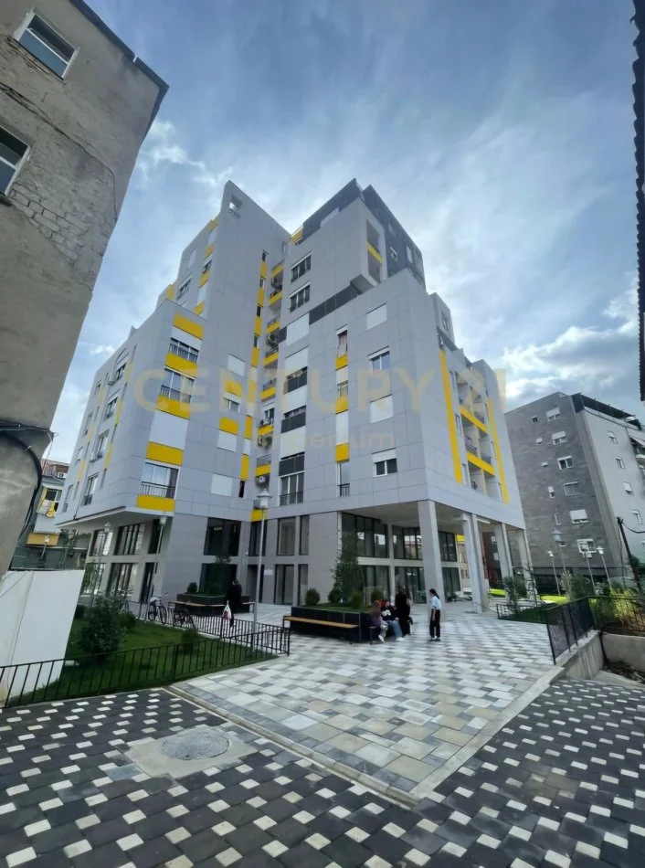 Tirane, shitet 2+1+Ballkon Kati 2, 103 m² 145.000 € (Rruga e Dibrës)