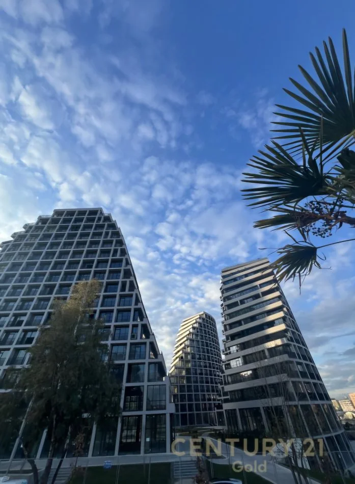 Tirane, shitet apartament Kati 4, 188 m² 565.000 € (Liqeni i Tiranës)