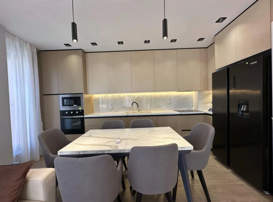 Tirane, jepet me qera 2+1 , 110 m² 900 € (Kodra e Diellit)