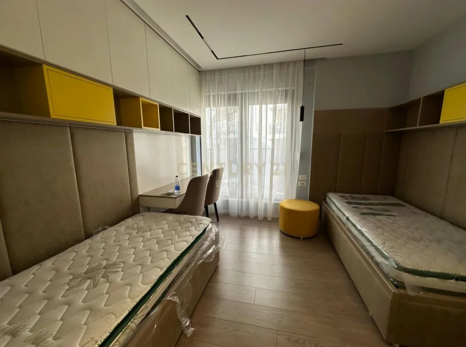 Tirane, jepet me qera 2+1 , 110 m² 900 € (Kodra e Diellit)