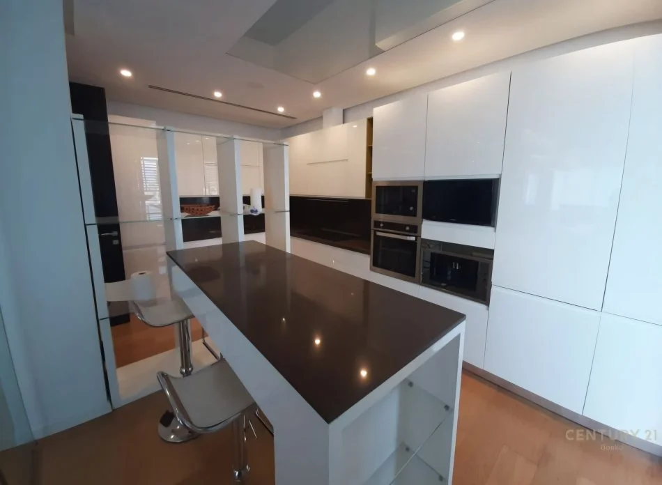 Tirane, shitet apartament+verande | Penthouse 4+1 Kati 7, 469 m² 850.000 € (Kopshti Botanik)