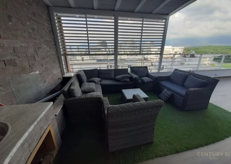 Tirane, shitet apartament+verande | Penthouse 4+1 Kati 7, 469 m² 850.000 € (Kopshti Botanik)