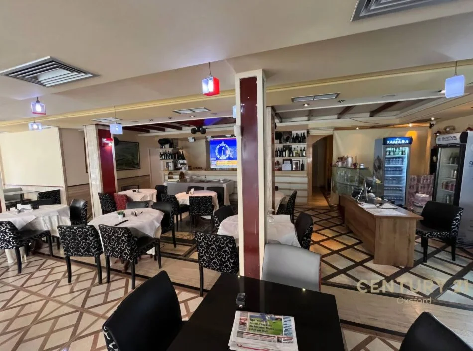 Tirane, jepet me qera hotel Kati 2, 360 m² 12.500 € (Stadiumi Dinamo)