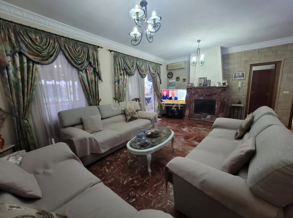 Tirane, shitet apartament 3+1+Ballkon Kati 7, 180 m² 260.000 € (ATSH)