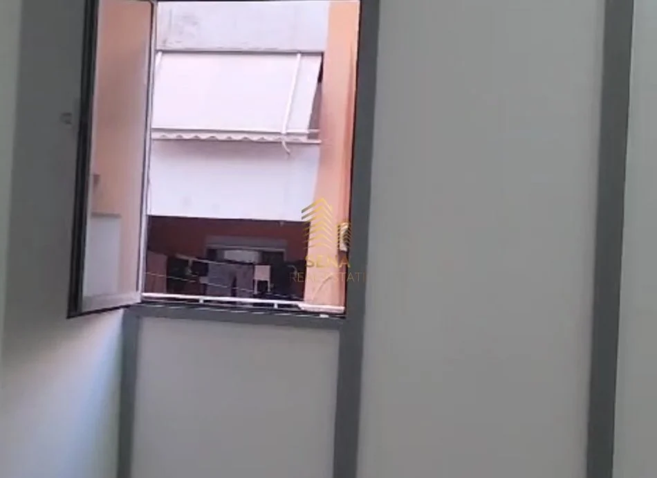 Tirane, jepet me qera ambjent biznesi Kati 2, 57 m² 550 € (Astir )