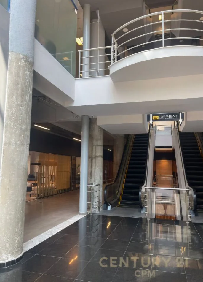 Shqiperi, shitet ambjent biznesi Kati 2, 47 m² 140.000 € (Sheshi Willson)