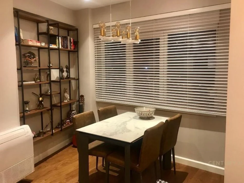 Tirane, jepet me qera apartament 2+1 Kati 11, 90 m² 1.100 € (Rruga e Kavajës)