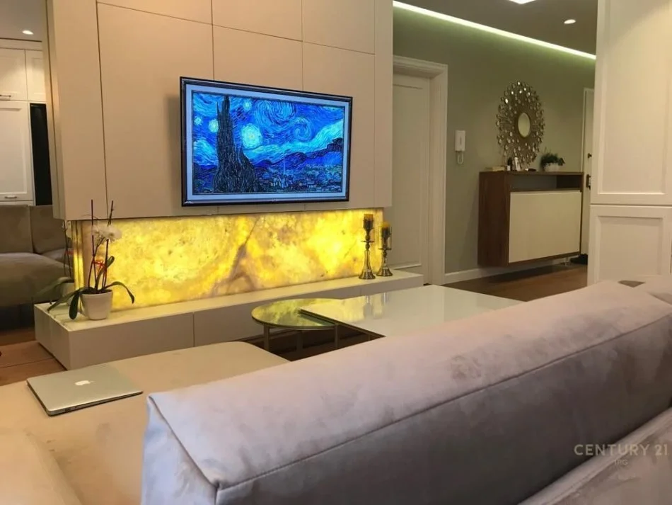 Tirane, jepet me qera apartament 2+1 Kati 11, 90 m² 1.100 € (Rruga e Kavajës)