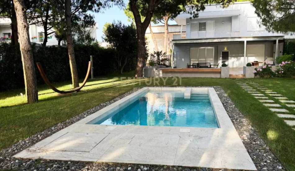 Durres, shitet Vile 4+1 Kati 2, 366 m² 1.200.000 € (Gjiri I Lalzit)