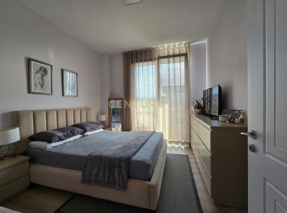 Durres, shitet Vile 3+1 Kati 2, 320 m² 398.000 € (Gjiri I Lalzit)