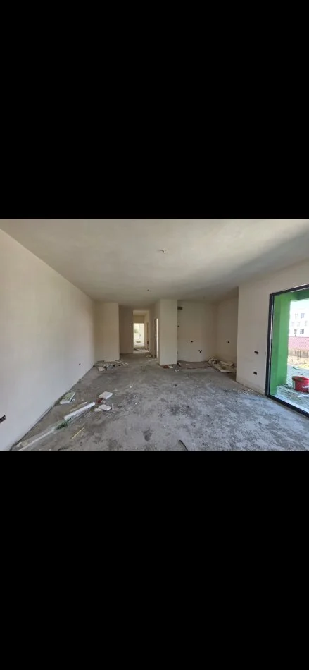 Tirane, shitet apartament 3+1+Ballkon Kati 2, 119 m² 173.000 € (Rruga 5 Maji)