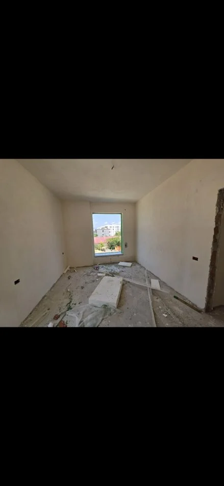 Tirane, shitet apartament 3+1+Ballkon Kati 2, 119 m² 173.000 € (Rruga 5 Maji)