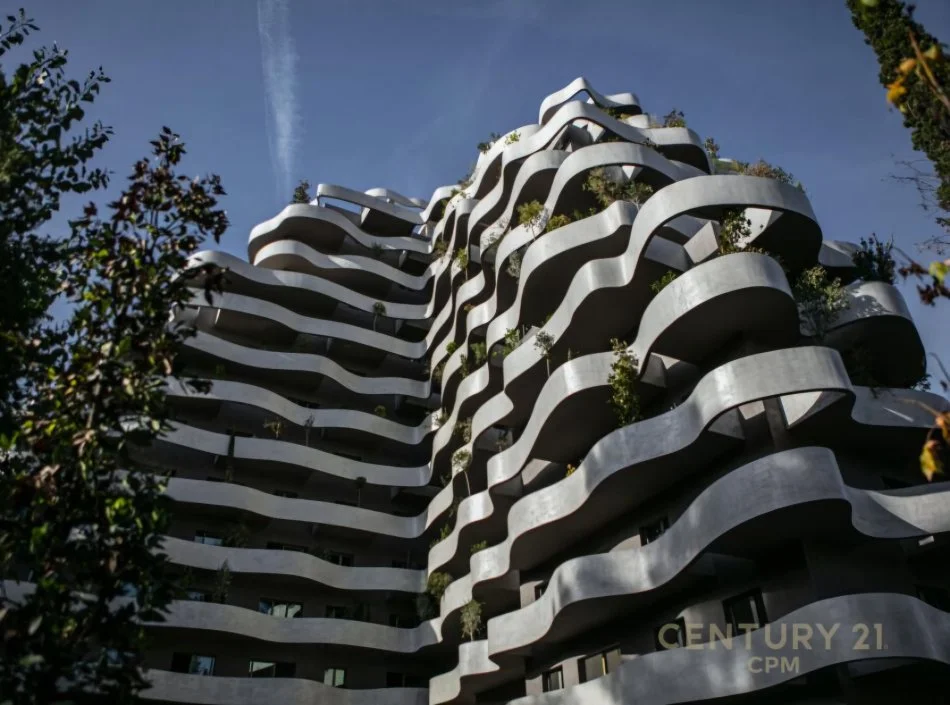 Tirane, shitet apartament 3+1+Ballkon Kati 8, 265 m² 847.000 € (Rruga e Elbasanit)