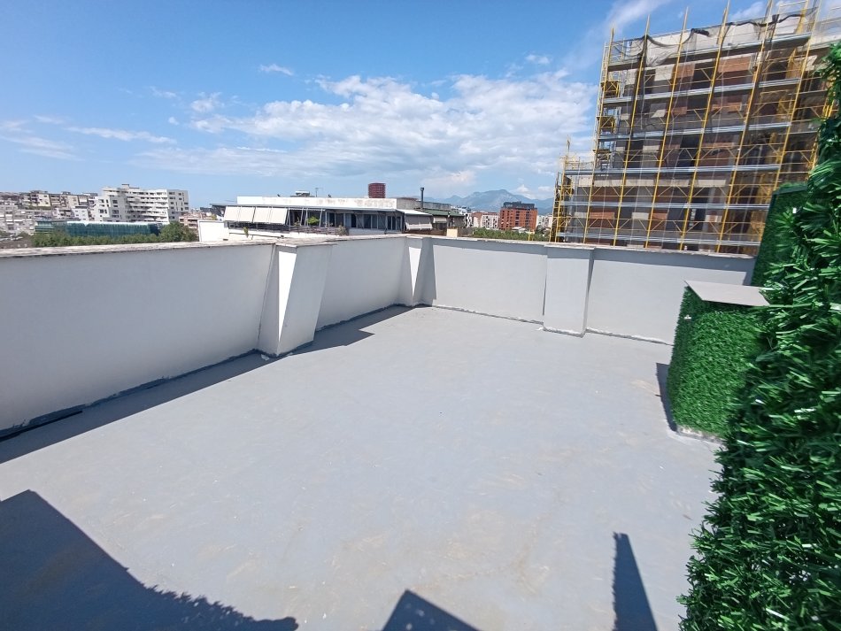 Tirane, jepet me qera apartament+verande | Penthouse 1+1+Aneks+Ballkon Kati 7, 70 m² 700 € (Vasil Shanto)