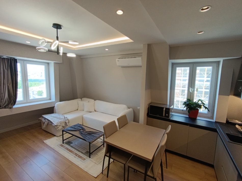 Tirane, jepet me qera apartament 1+1+Aneks+Ballkon Kati 7, 70 m² 693.061.874 € (Vasil Shanto)