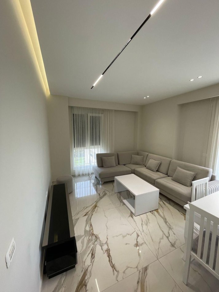 Tirane, jepet me qera apartament 1+1+Ballkon Kati 6, 65 m² 520 € (Fusha Aviacionit)
