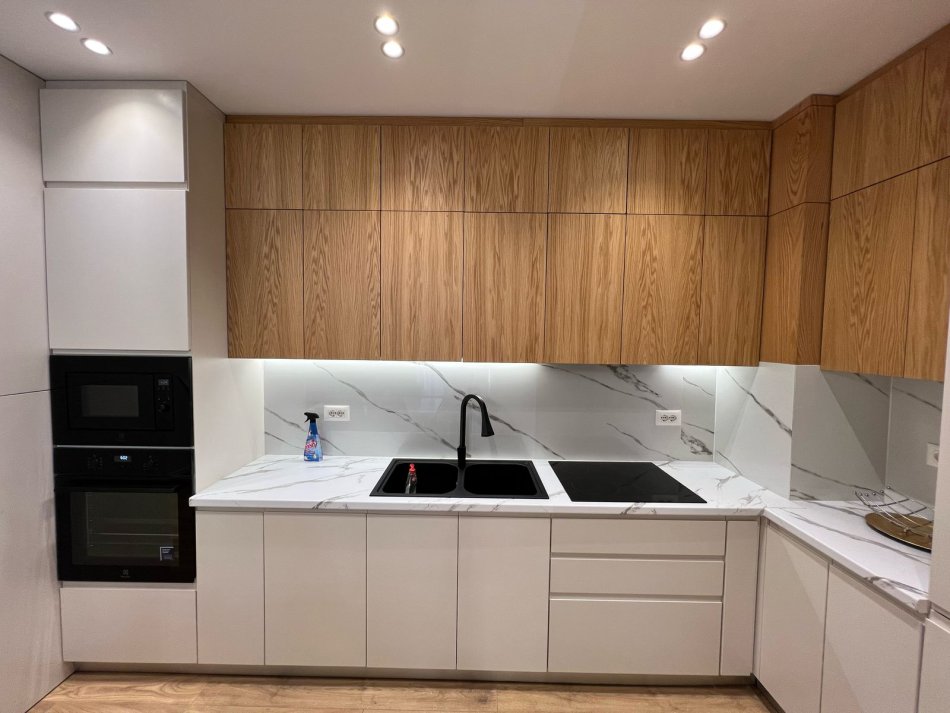Tirane, jepet me qera apartament 2+1+Aneks+Ballkon Kati 3, 90 m² 750 € (Delijorgji)