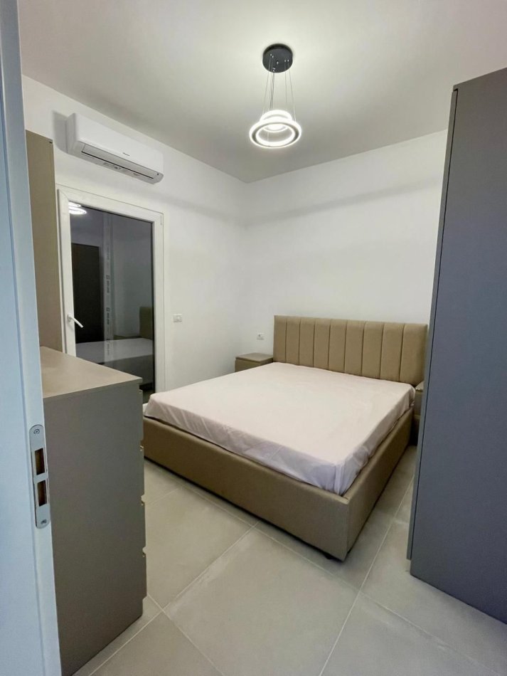 Tirane, jepet me qera apartament 1+1 Kati 4, 60 m² 550 € (Shkolla e kuqe plus post Extra)