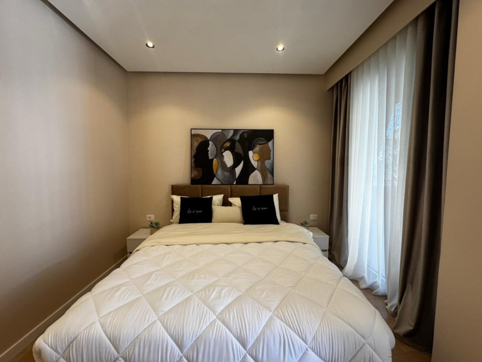 Tirane, shitet apartament 2+1+Aneks+Ballkon Kati 3, 107 m² 275.000 € (Pran pazarit te ri)