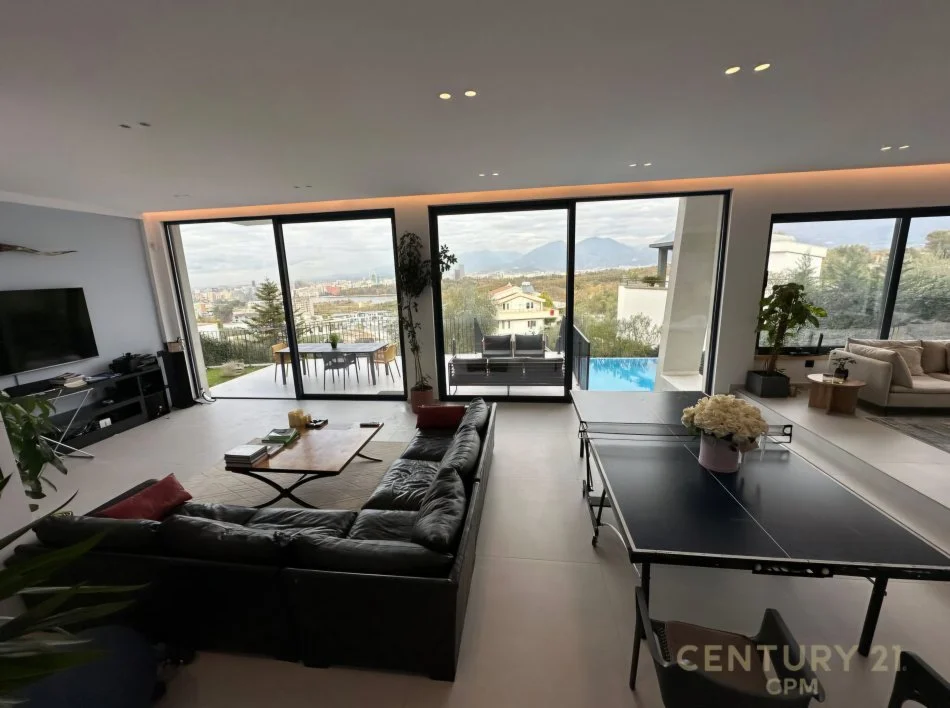 Tirane, jepet me qera Vile Kati 4, 970 m² 6.500 € (Liqeni I Thate)