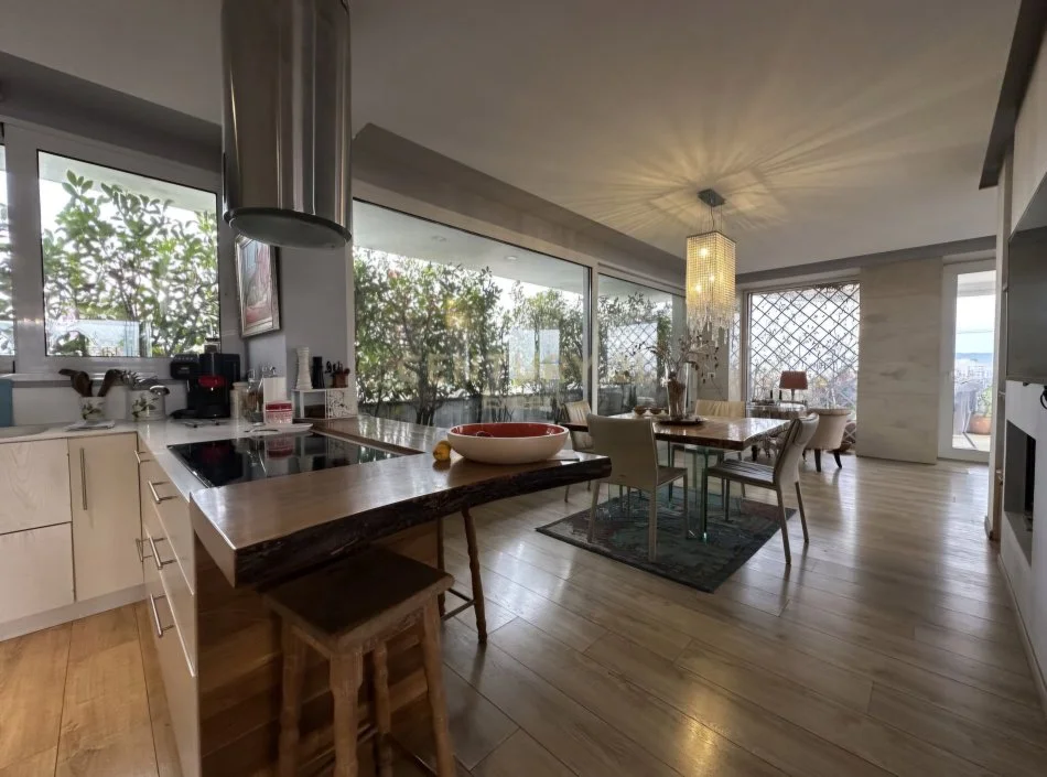 Tirane, shitet apartament+verande | Penthouse 4+1 Kati 8, 343 m² 440.000 € (Mozaiku i Tiranës) - Parkim: 2 garazhe