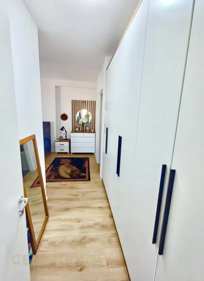 Tirane, shitet apartament 2+1 Kati 8, 92 m² 145.000 € (Ali Demi)