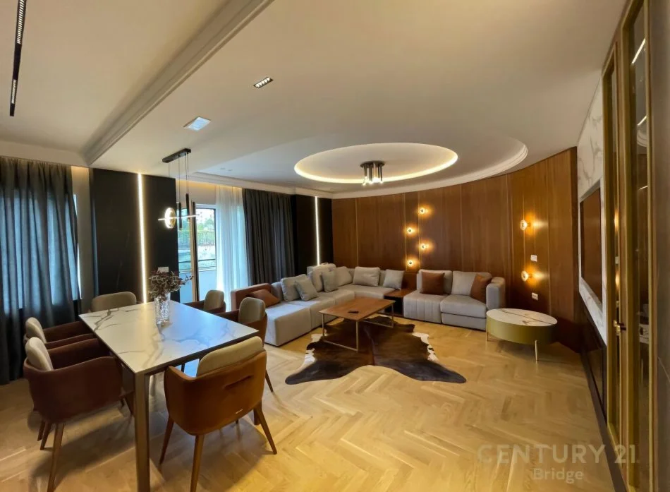 Tirane, jepet me qera apartament 2+1 Kati 5, 165 m² 2.000 € (Kopshti Botanik Zoologjik)