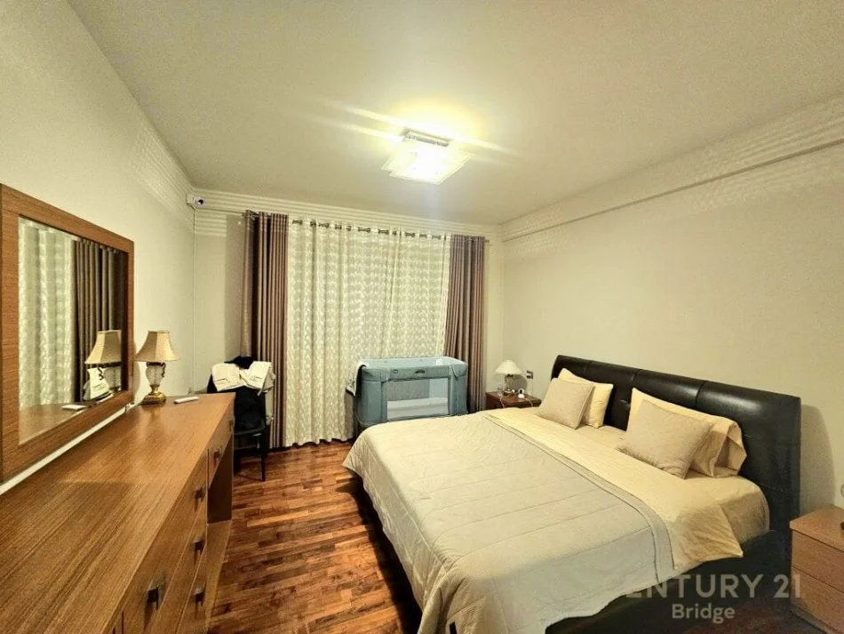 Tirane, shitet apartament 3+1 Kati 4, 187 m² 604.000 € (Liqeni I Thate)
