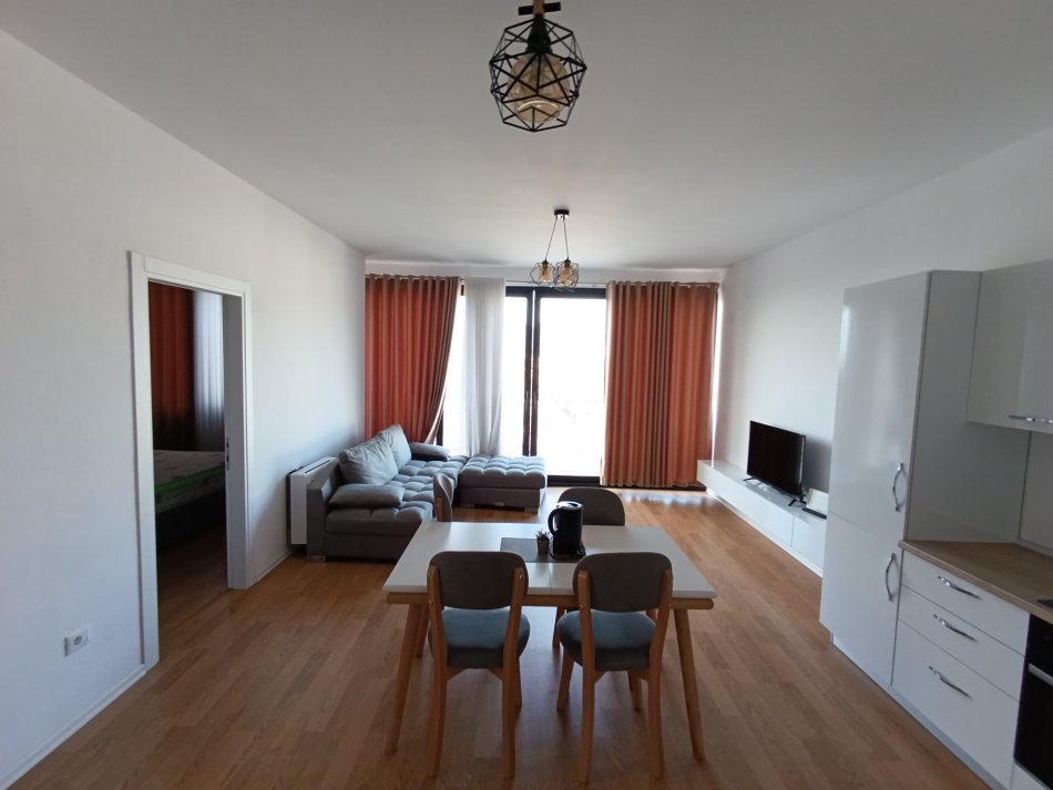 Tirane, jepet me qera apartament 2+1+Aneks+Ballkon Kati 9, 100 m² 800 € (Tek ura Kristal center mundesi perdorimi per Airbnb)