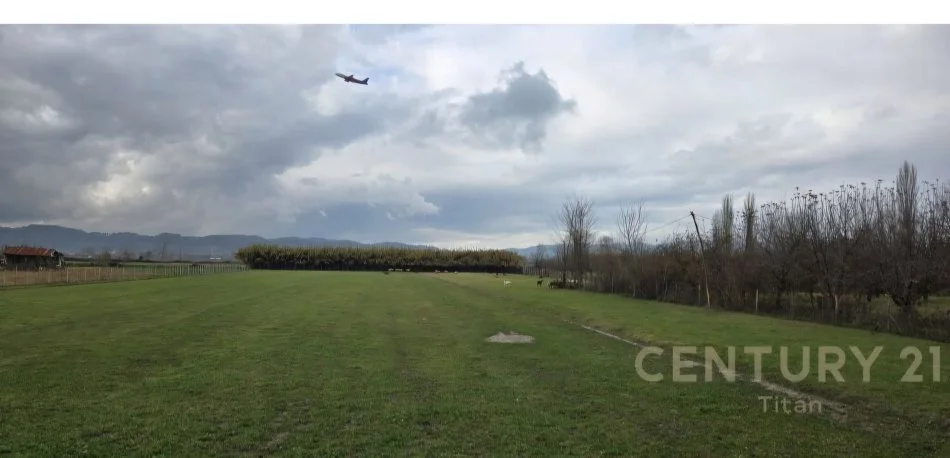 Tirane, shitet ambjent biznesi Kati 3, 160.000 m² 2.000.000 € (Rinas)