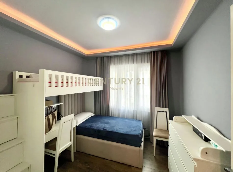 Tirane, shitet 2+1 Kati 4, 98 m² 220.000 € (Liqeni I Thate)