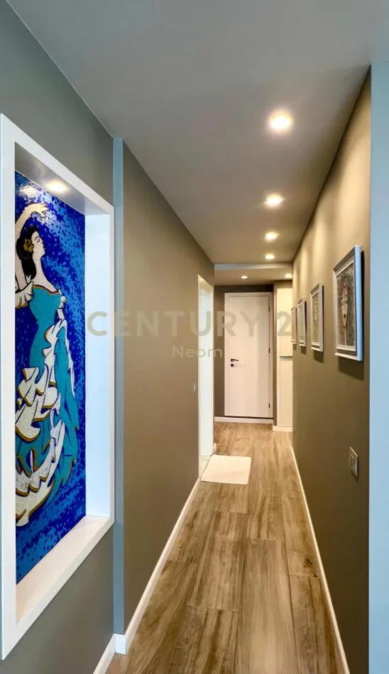 Tirane, shitet 2+1 Kati 4, 98 m² 220.000 € (Liqeni I Thate)