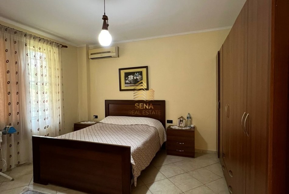 Tirane, jepet me qera apartament duplex 2+1+Ballkon Kati 1, 90 m² 450 € (Rruga Don Bosko)