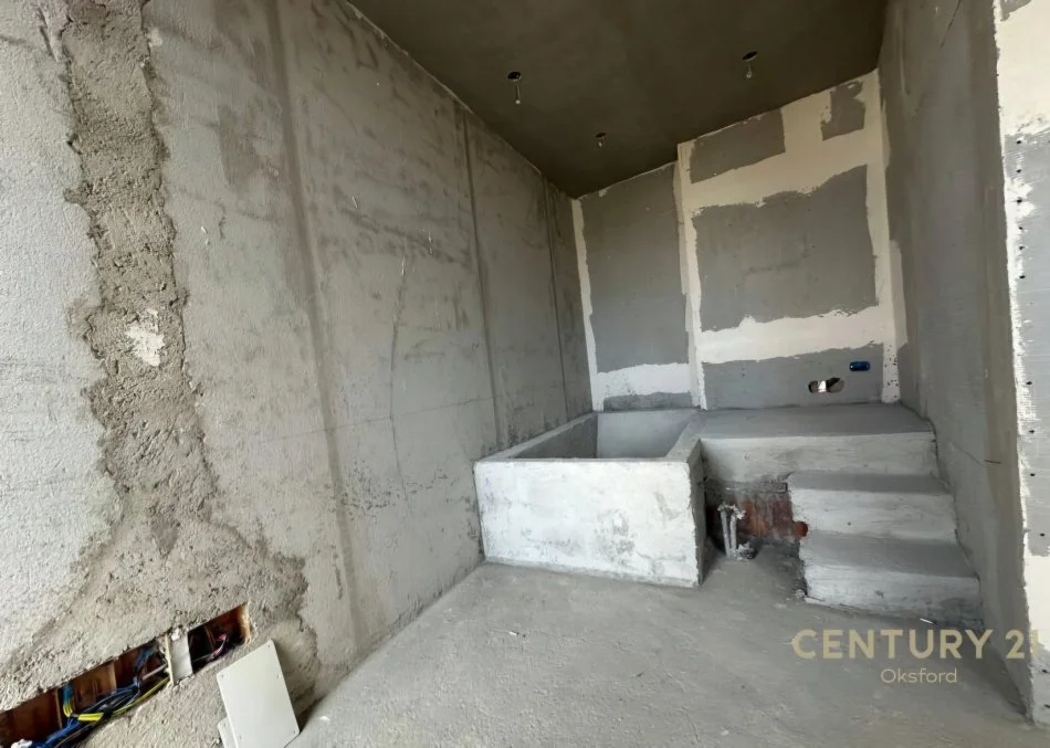 Tirane, shitet Vile 3+1+Ballkon Kati 4, 624 m² 600.000 € (Mjull-Bathore)