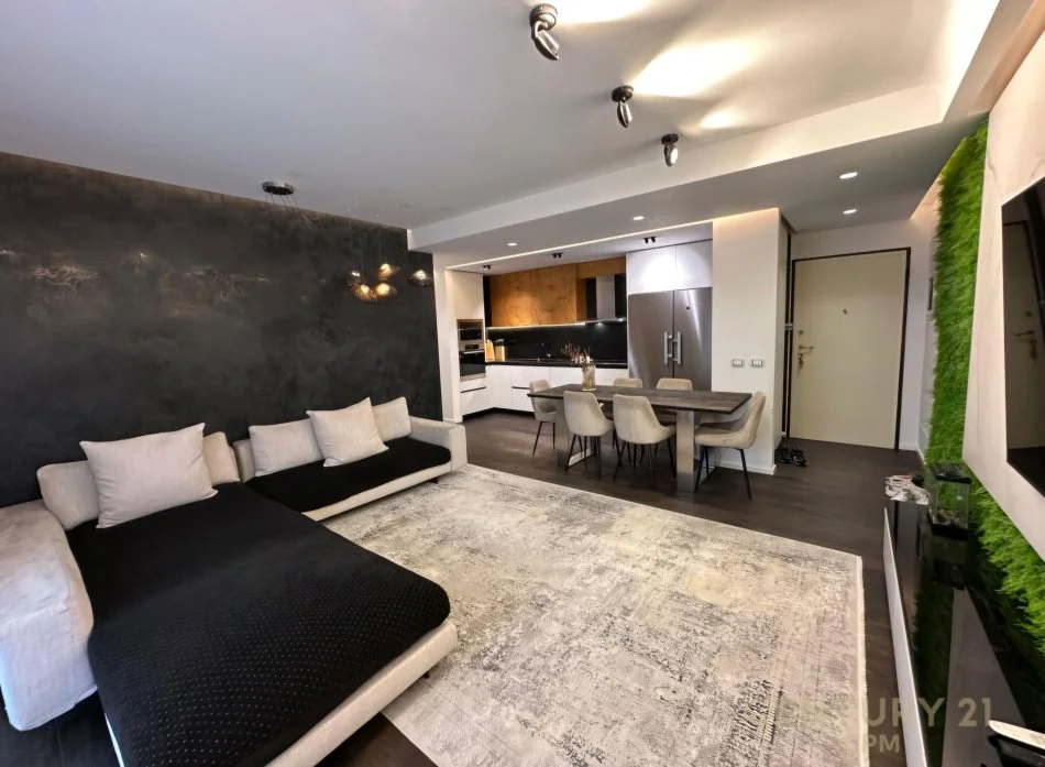 Tirane, jepet me qera apartament 2+1 Kati 4, 100 m² 2.500 € (Myslym Shyri)