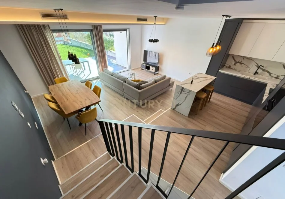 Tirane, jepet me qera Vile 3+1 Kati 2, 260 m² 1.290 € (Mullet)