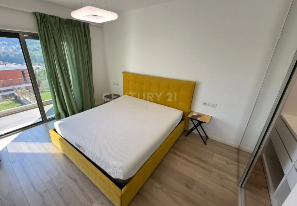 Tirane, jepet me qera Vile 3+1 Kati 2, 260 m² 1.290 € (Mullet)