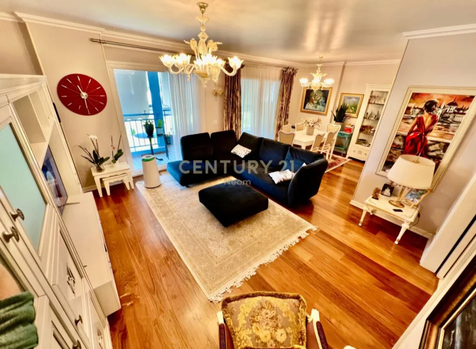 Tirane, shitet apartament+verande | Penthouse 5+1+Ballkon Kati 6, 327 m² 970.000 € (Rruga e Kosovareve)