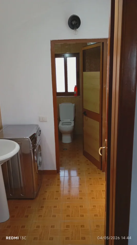 Tirane, jepet me qera Vile 2+1+Ballkon Kati 4, 100 m² 466 € (Rruga Tonin Harapi)
