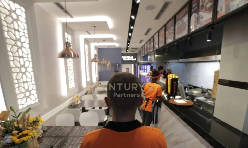 Tirane, shitet bar-resorant Kati 0, 38 m² 240.000 € (21 Dhjetori)