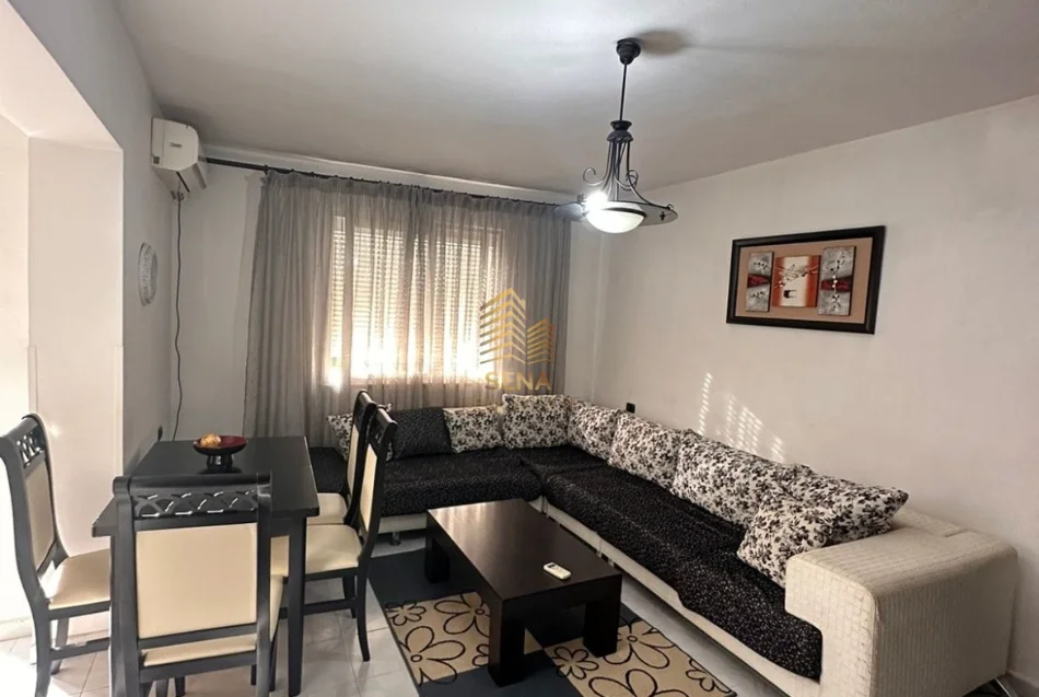 Tirane, jepet me qera apartament 1+1 Kati 5, 70 m² 400 € (Rruga Bardhyl - bar Oslo)