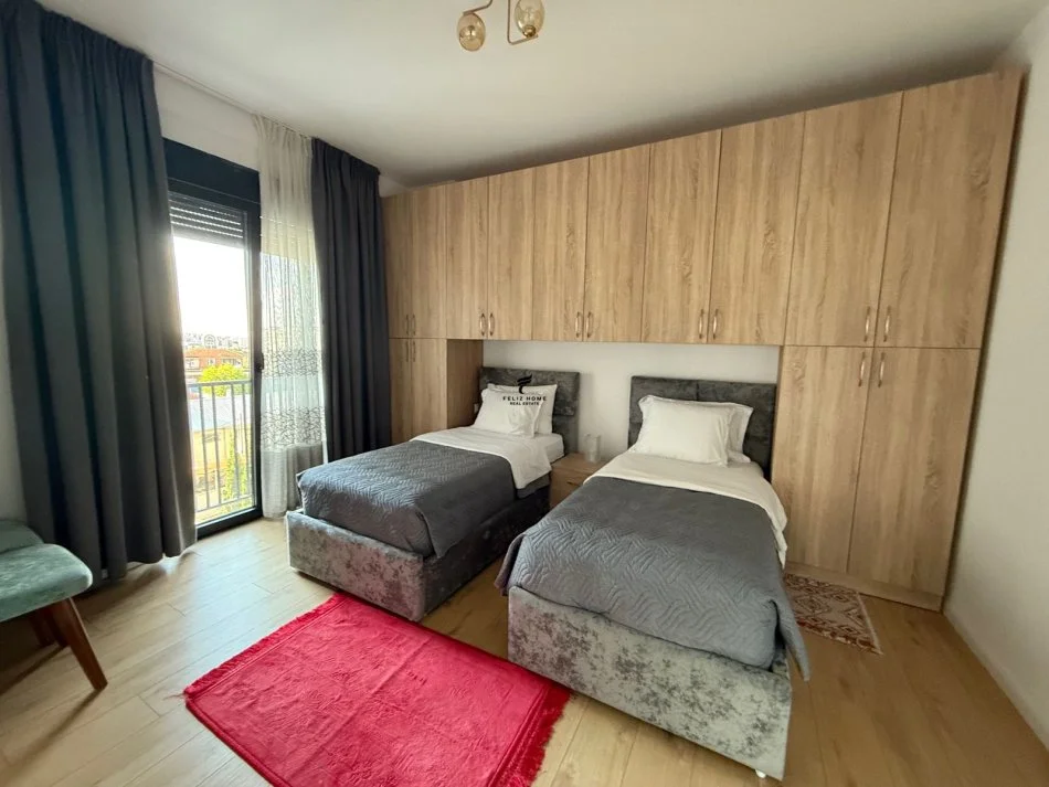 Tirane, jepet me qera apartament 1+1+Ballkon Kati 2, 70 m² 450 € (American 3)