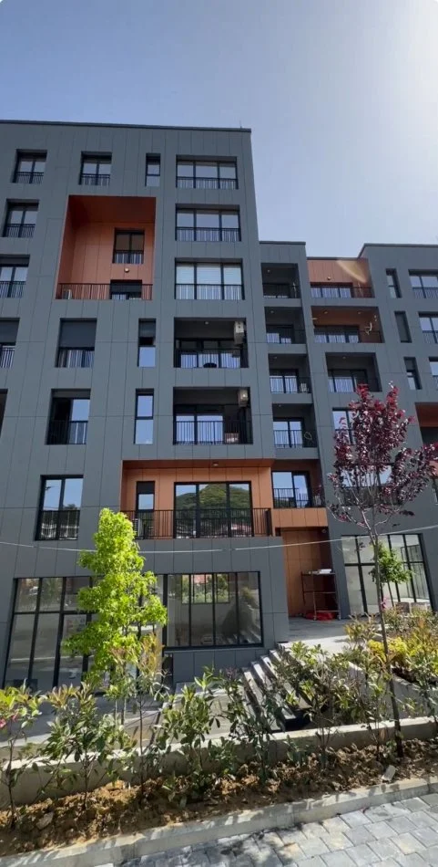 Tirane, jepet me qera apartament 1+1+Ballkon Kati 2, 70 m² 450 € (American 3)