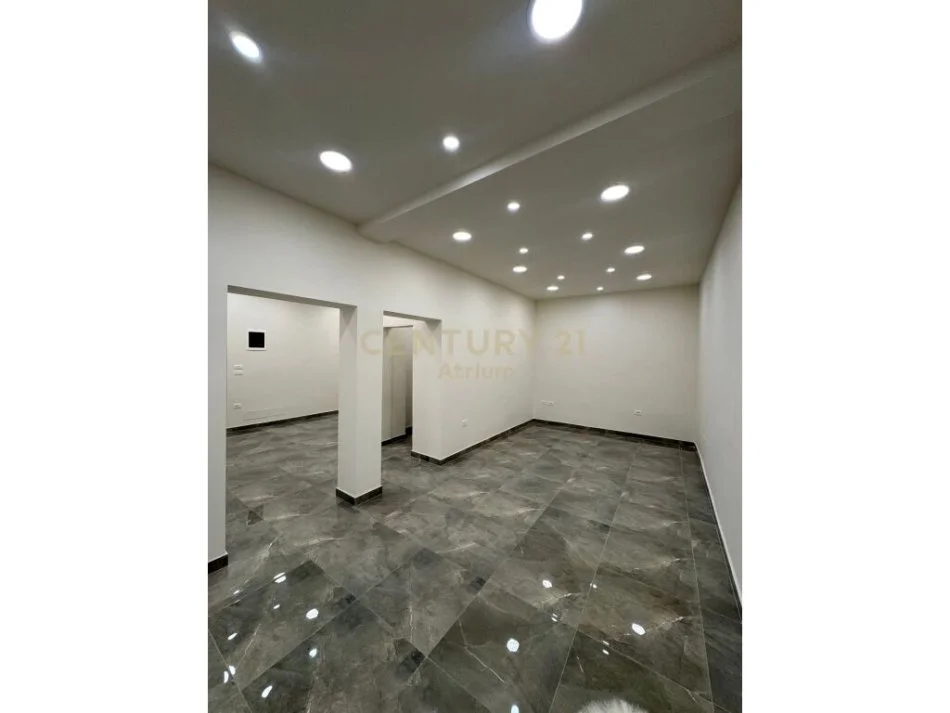 Tirane, shitet ambjent biznesi , 73 m² 577.000 € (Stadiumi Dinamo)