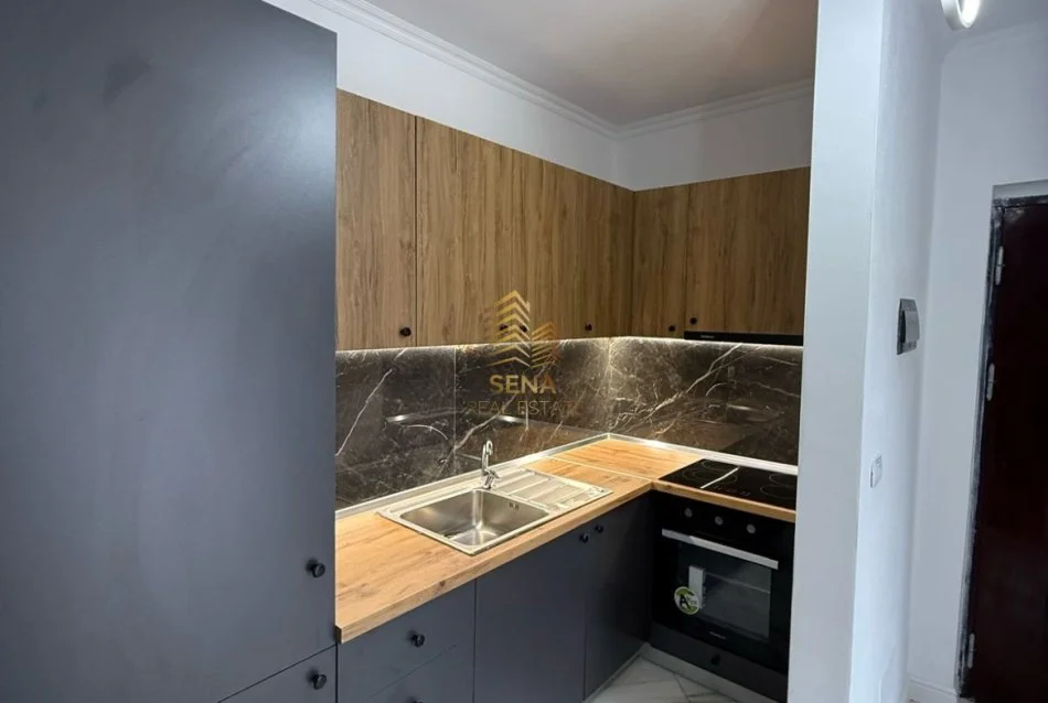 Shkembi Kavajes, shitet apartament 1+1+Ballkon Kati 2, 73 m² 79.000 € (Pas shinave, pallat buze rruge)