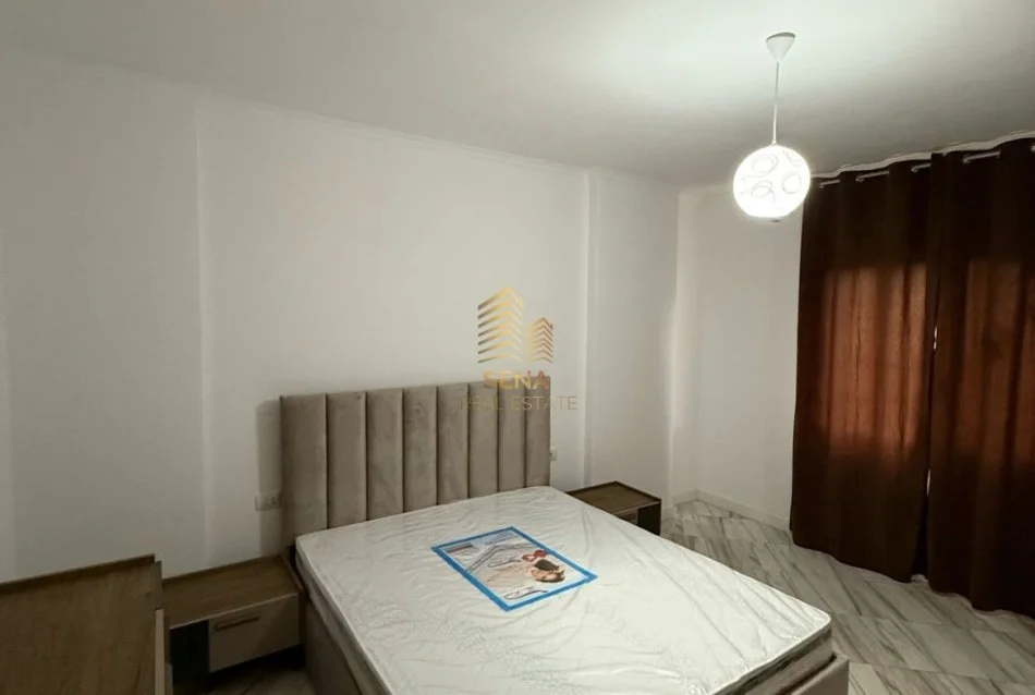Shkembi Kavajes, shitet apartament 1+1+Ballkon Kati 2, 73 m² 79.000 € (Pas shinave, pallat buze rruge)