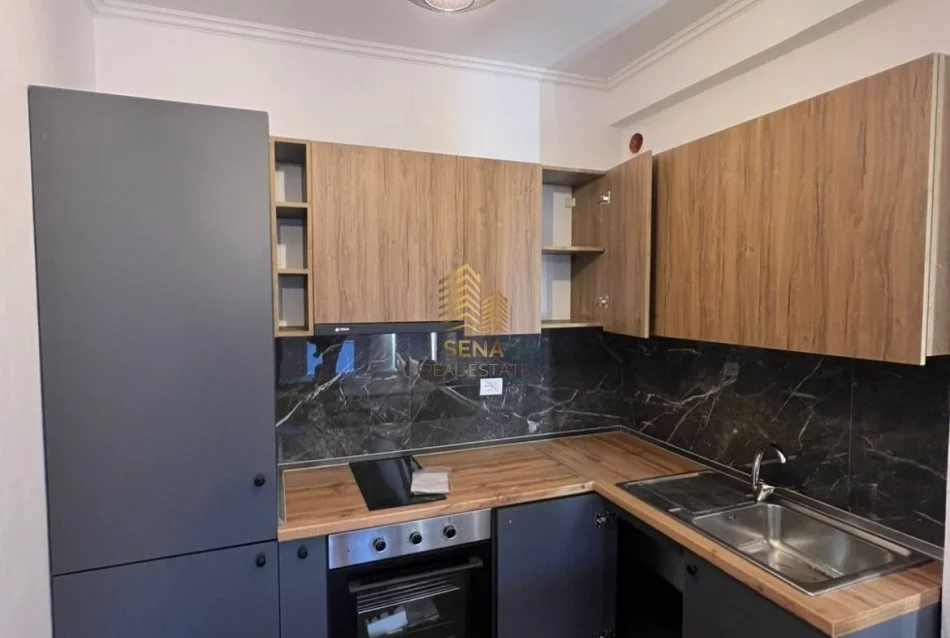 Shkembi Kavajes, shitet apartament 1+1+Ballkon Kati 6, 61 m² 73.000 € (Shkembi i Kavajes, pallat buze rruge)